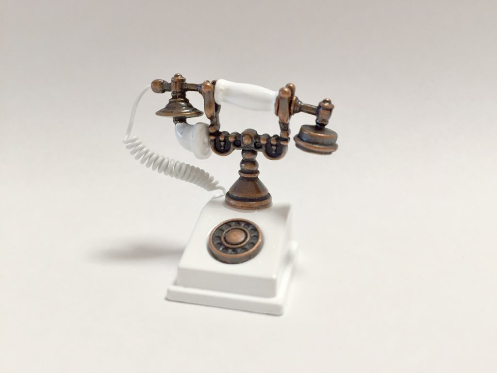 AntiqueTelephone　アンティークホワイト